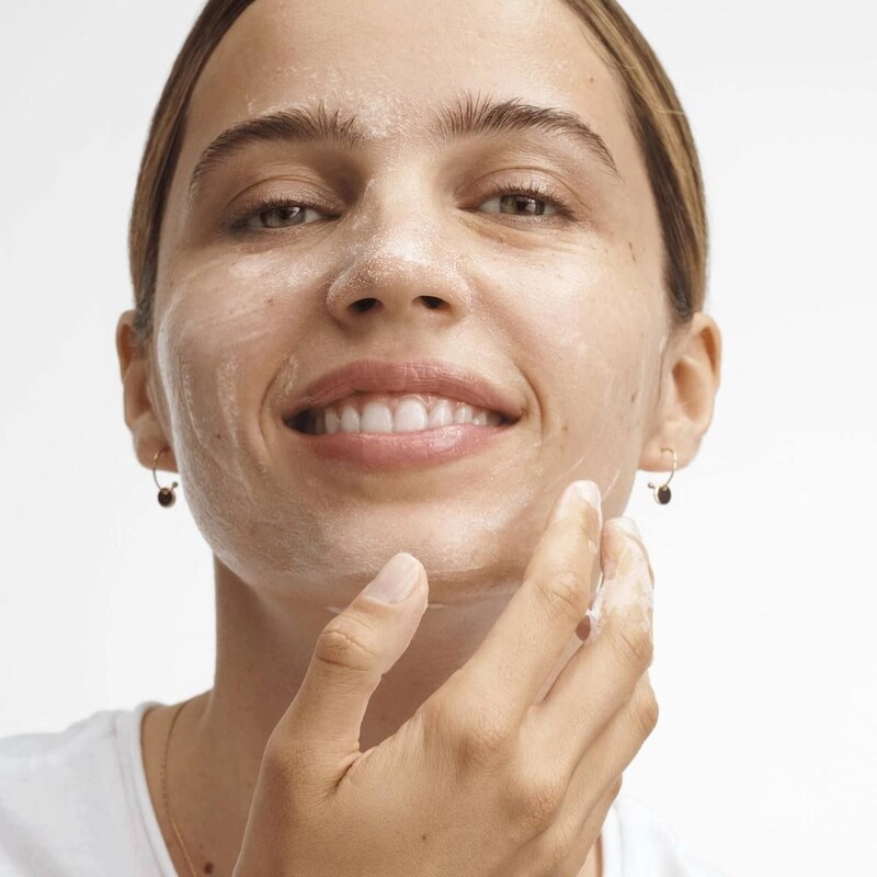 ژل پاک کننده فومینگ صورت اپتیمالز