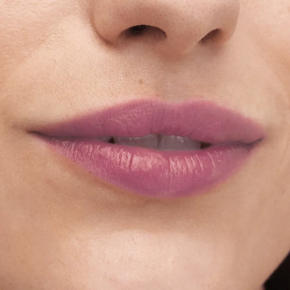 رژ لب و خط لب ساتنی و ماندگار THE One